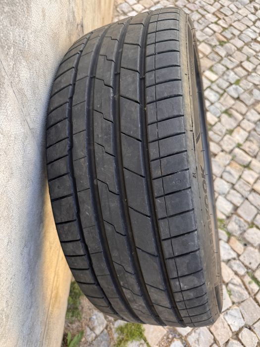 Hankook 225/45R19