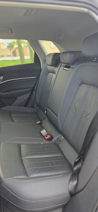 Audi etron 55 advanced