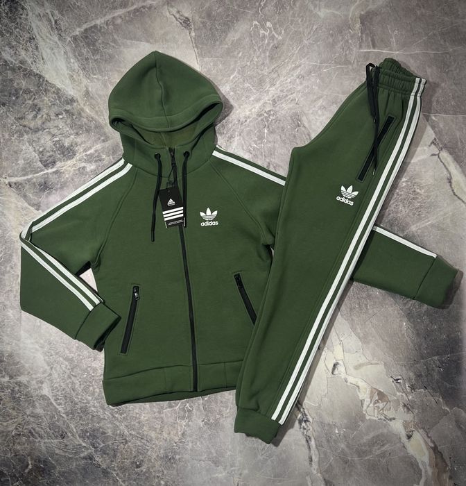 Теплі костюми для хлопців, підлітків,дівчат Adidas 140,146,152,158,164