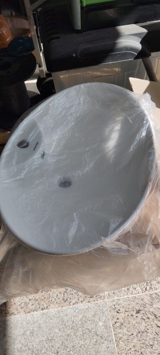 Lavatorio em loiça oval