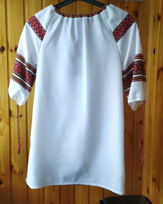 Вишиванка із спідницею