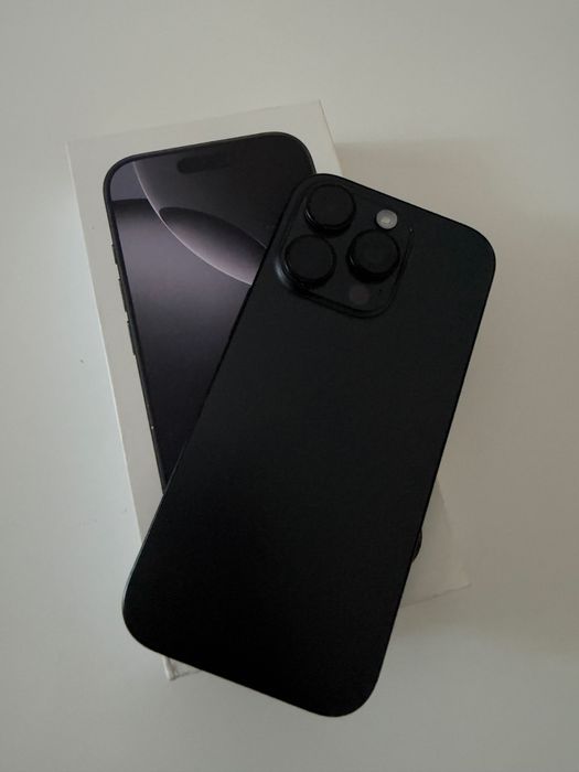 iPhone 16 pro preto