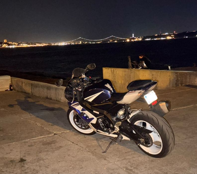 Vendo GSX-R 1000 K5