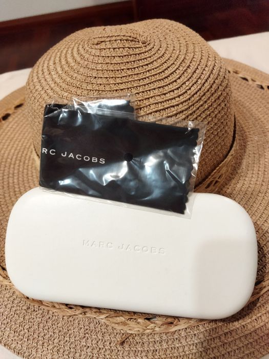 Óculos Marc Jacobs vermelhos