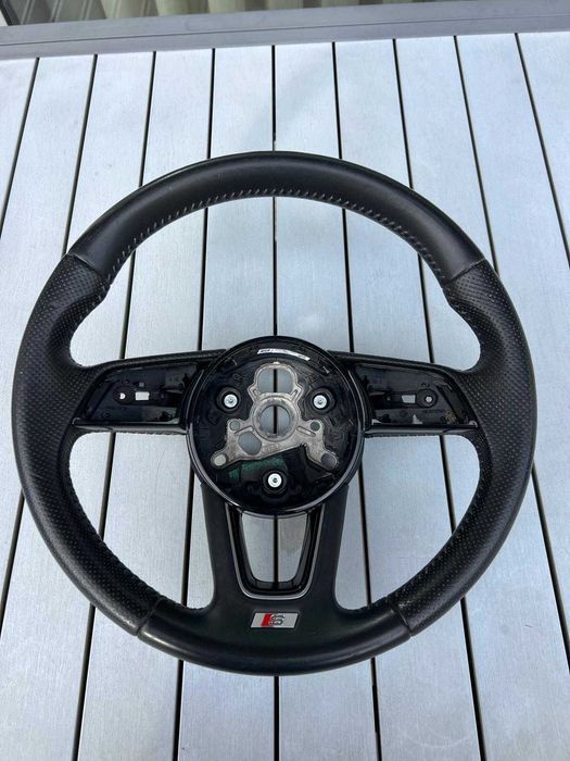 Volante Audi A4 B9 S Line S Tronic