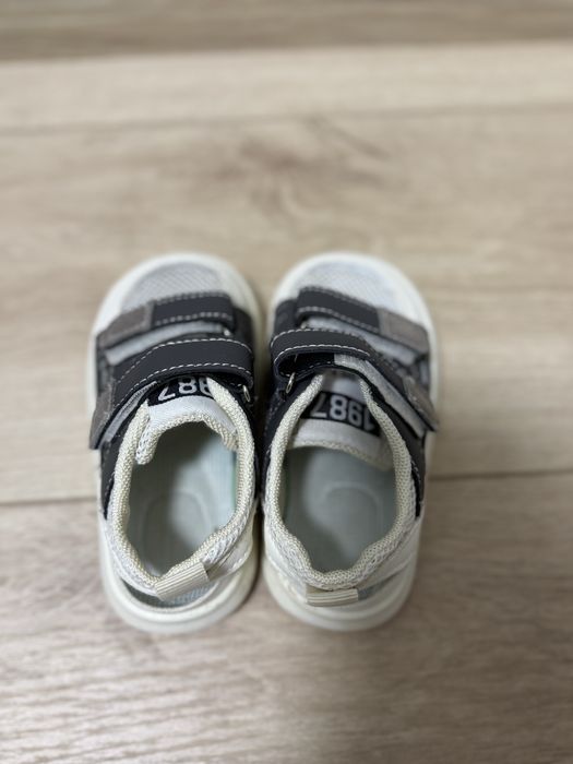 Дитяче взуття розмір 23
