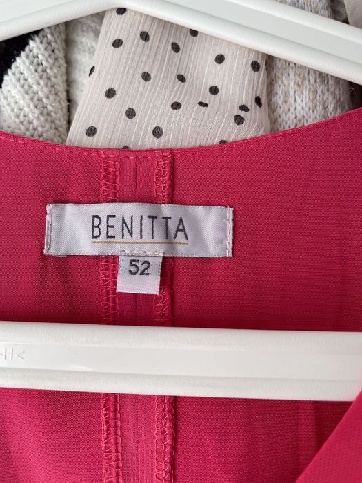 Sukienka różowa fuksja 52 Benitta z paleryną asymetryczna