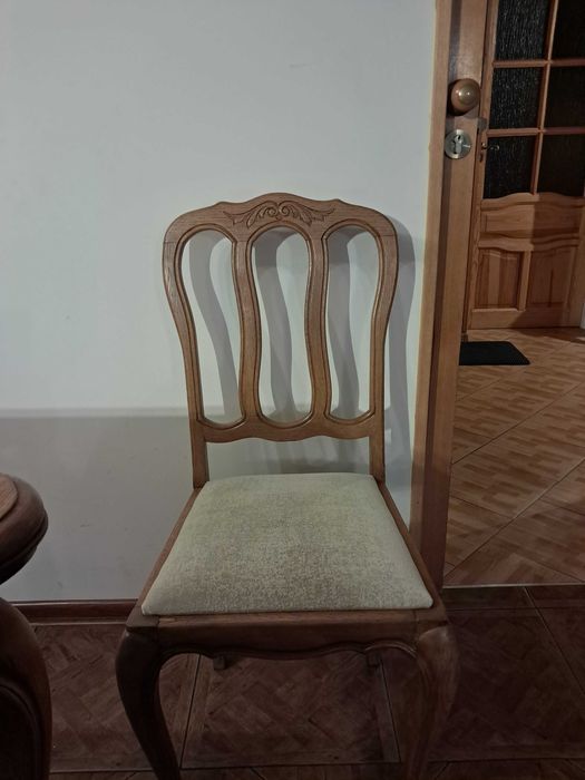 Stół i 6 krzeseł z litego drewna