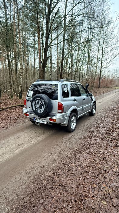 Suzuki Vitara 2.5 V6 4x4 - 2000r