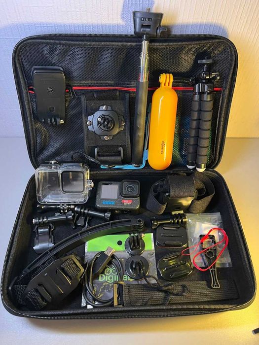 Екшн-камера GoPro Hero 12 з величезним комплектом