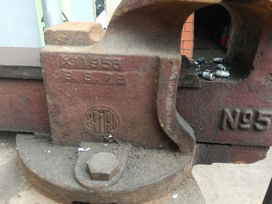 Torno n 5 com bancada