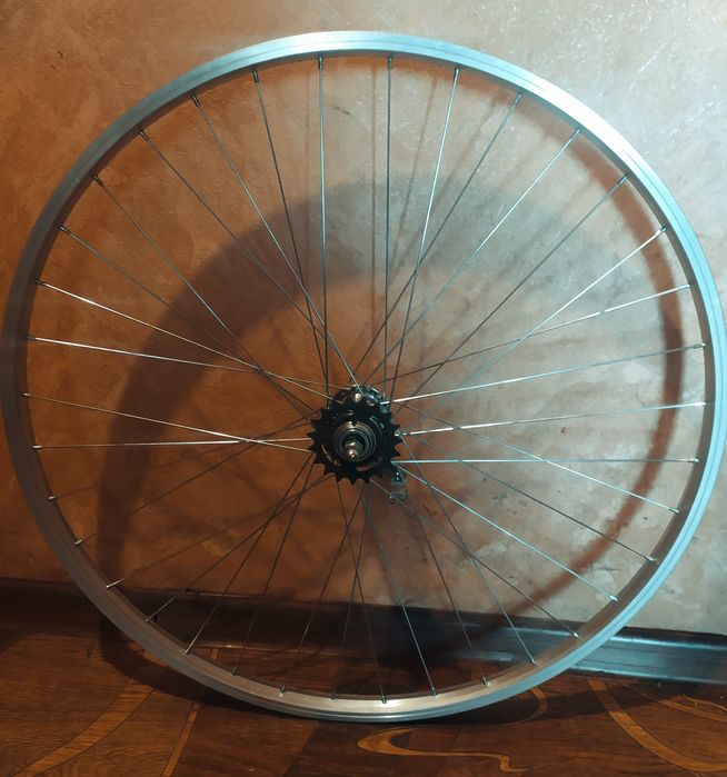 Вело колeсо заднее 20 24 28 дюймов на втулке VELOSTEEL для дорожного велосипеда


Опт и розница