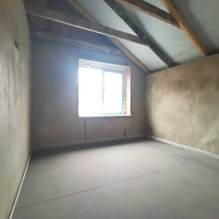 Продаж 2 поверхового будинку з опаленням і ділянкою на 5 соток