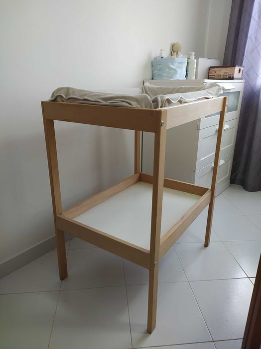 Trocador IKEA + Muda Fraldas + Capa