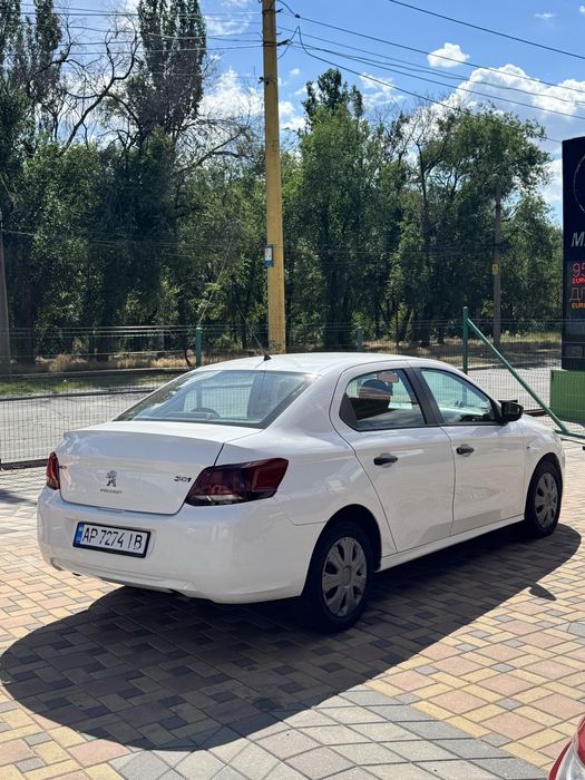 Peugeot 301 2016г. 1.2 газ/бенз