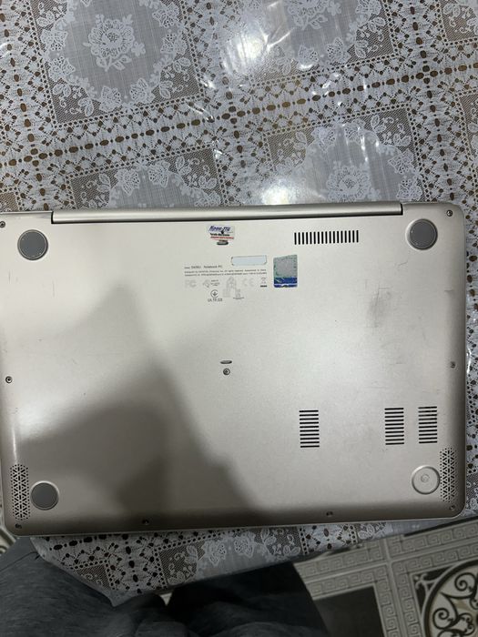 Asus VivoBook s14(s406) intel i3