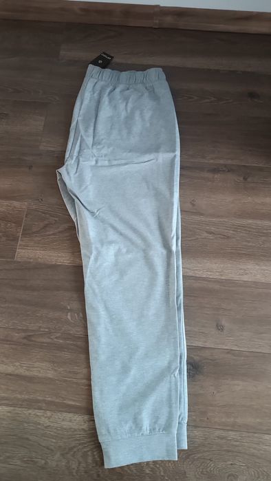 Spodnie dresowe damskie esmara L 44/46  nowe