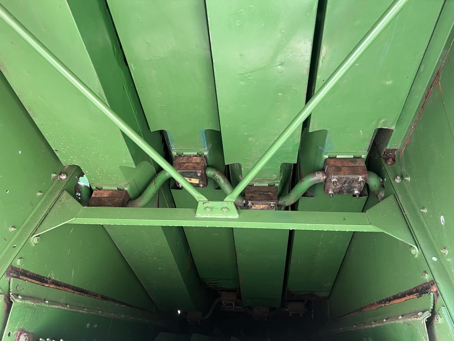 Свіжопривезений комбайн JOHN DEERE 1157 жатка Шумахер