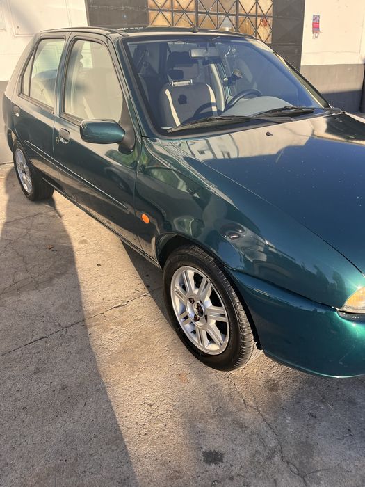 Ford Fiesta 98 verde