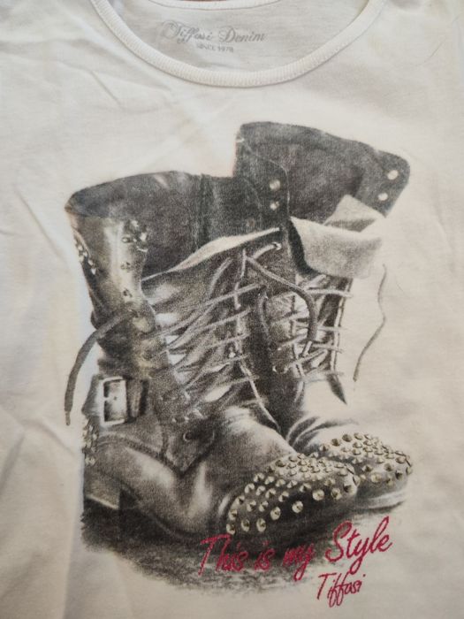 T-shirt branca de menina da Tiffosi