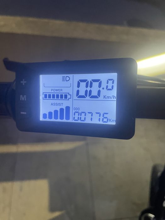 Bicecleta eletrica com throtle