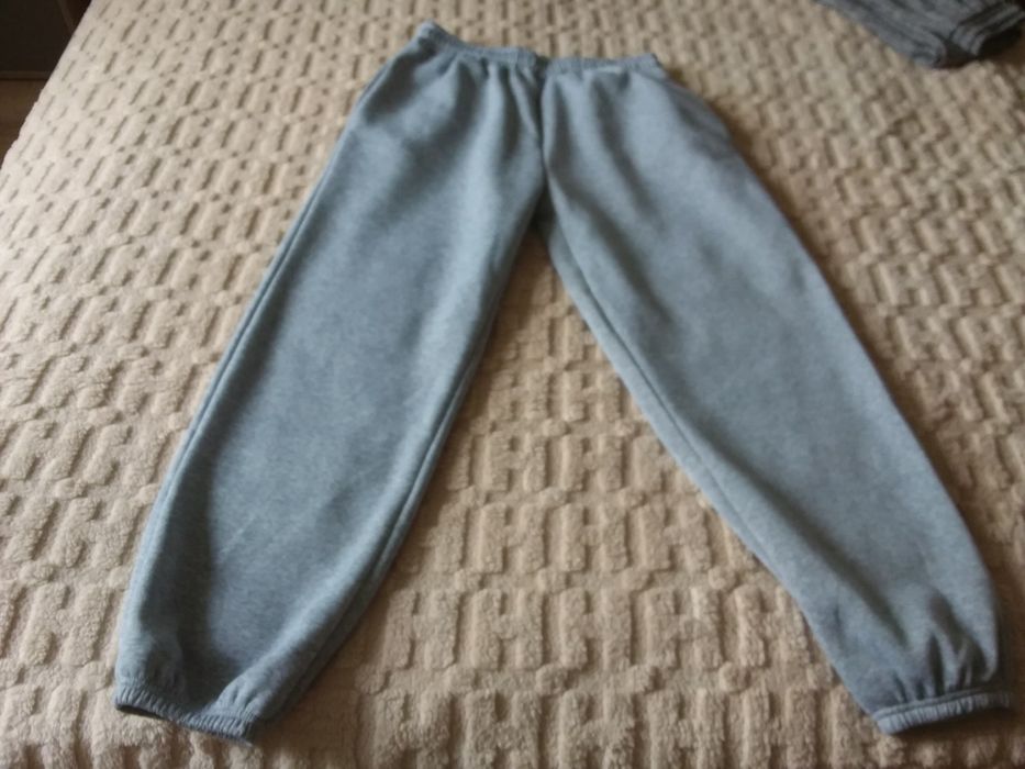 Продам  женские спортивные штаны