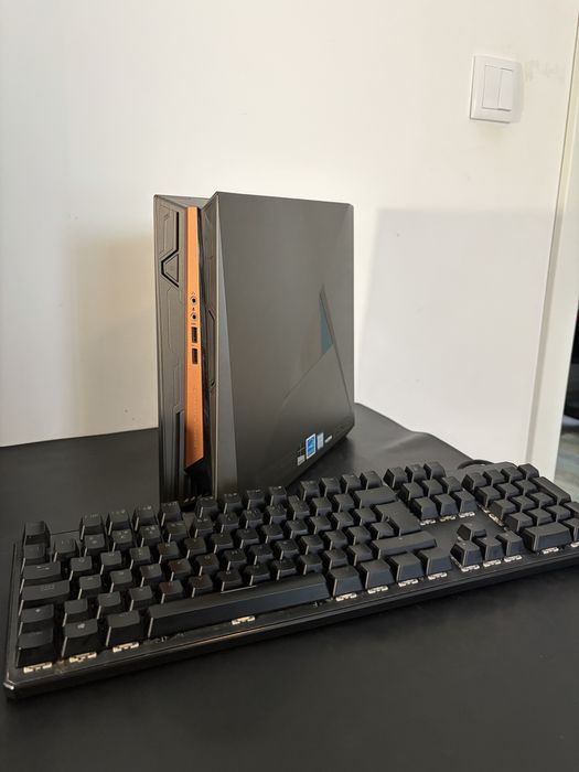 PC Asus Rog GR8 II