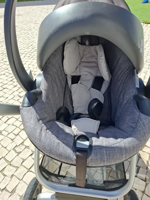 Carrinho stoke com cadeira de passeio e ovo