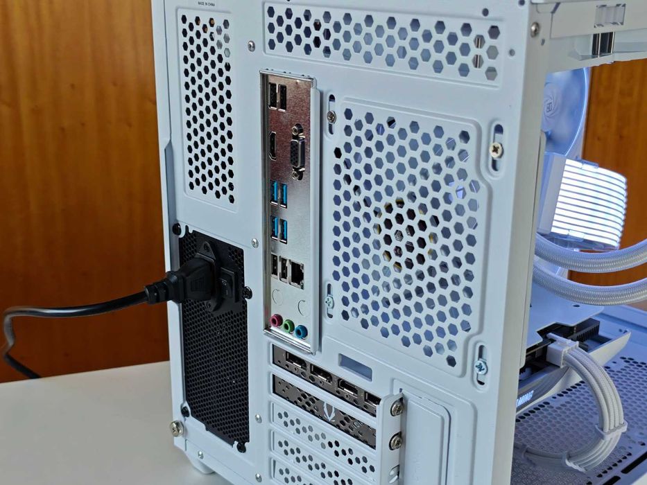 PC Gaming Novo e Pronto a usar - RTX 4060 + Ryzen 7 5800X