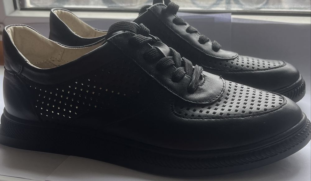 Натуральна шкiра.