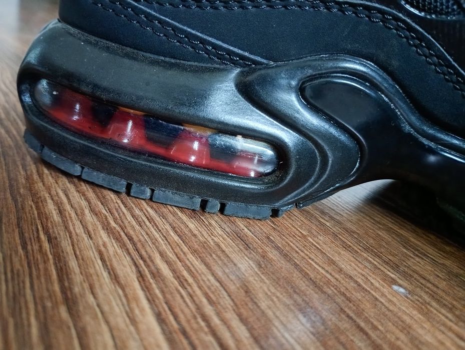Sprzedam buty Nike TN