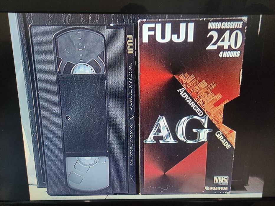 Продам JVC GY-X2B видеокамера S-VHS Pro Телевизионная с обьективом Fujinon S16x6,7B12U