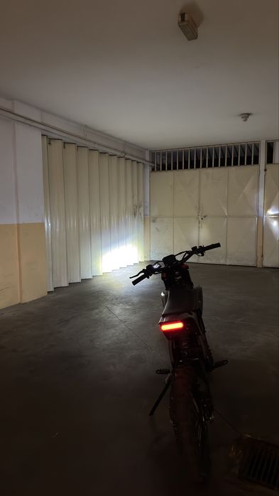 Mota Elétrica 72V 25Ah 6000W – Nova | 75 km/h | Travões Hidráulicos