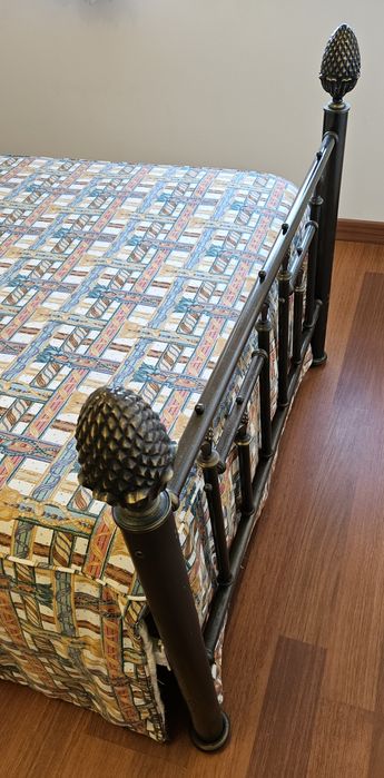 Cama metálica 1.0m x 1.85m