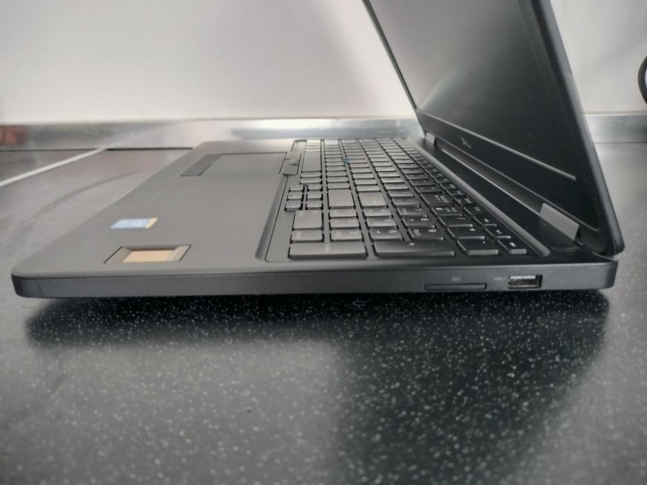 Dell latitude E5550, 15,6HD, I7-5600U, 16Gb, 256Gb
