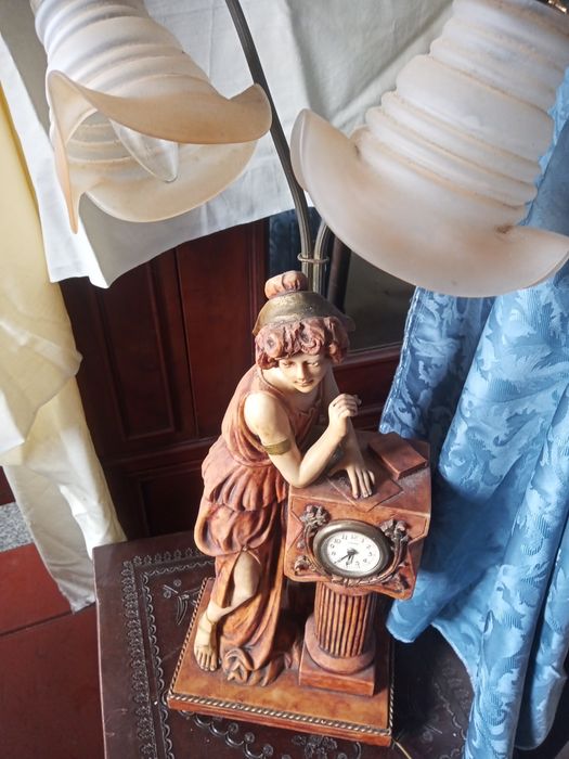 Espetacular figura em marfinite
O preço é por peça
Negociável