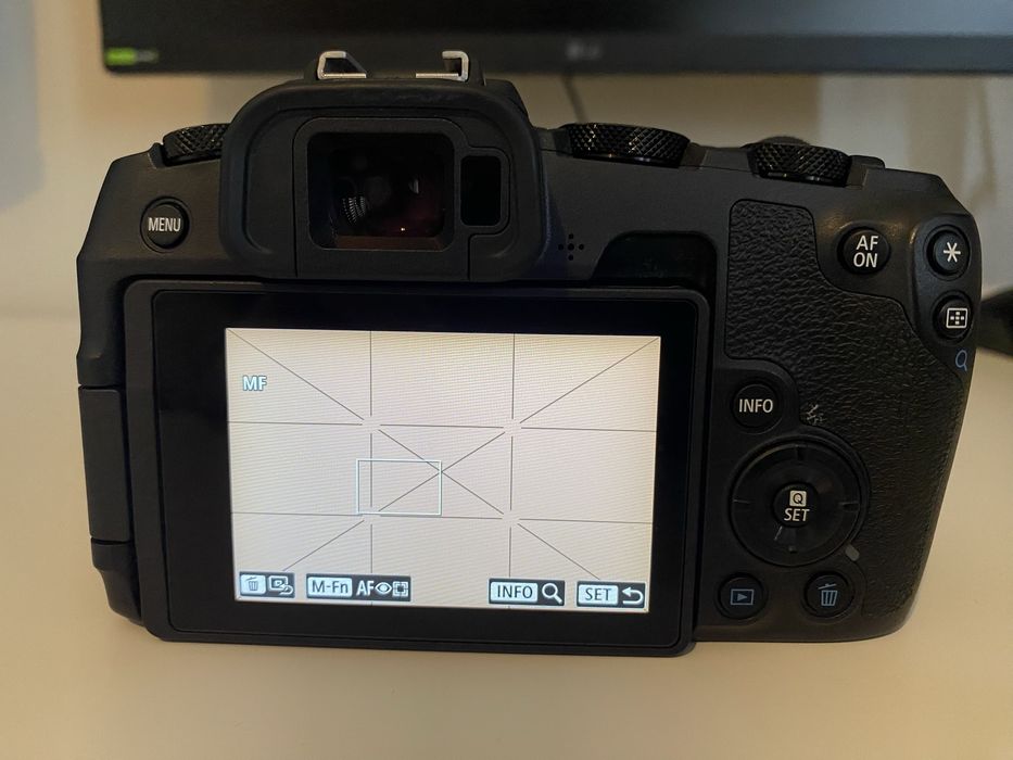 Canon EOS RP Body+ pudełko, bateria, ładowarka