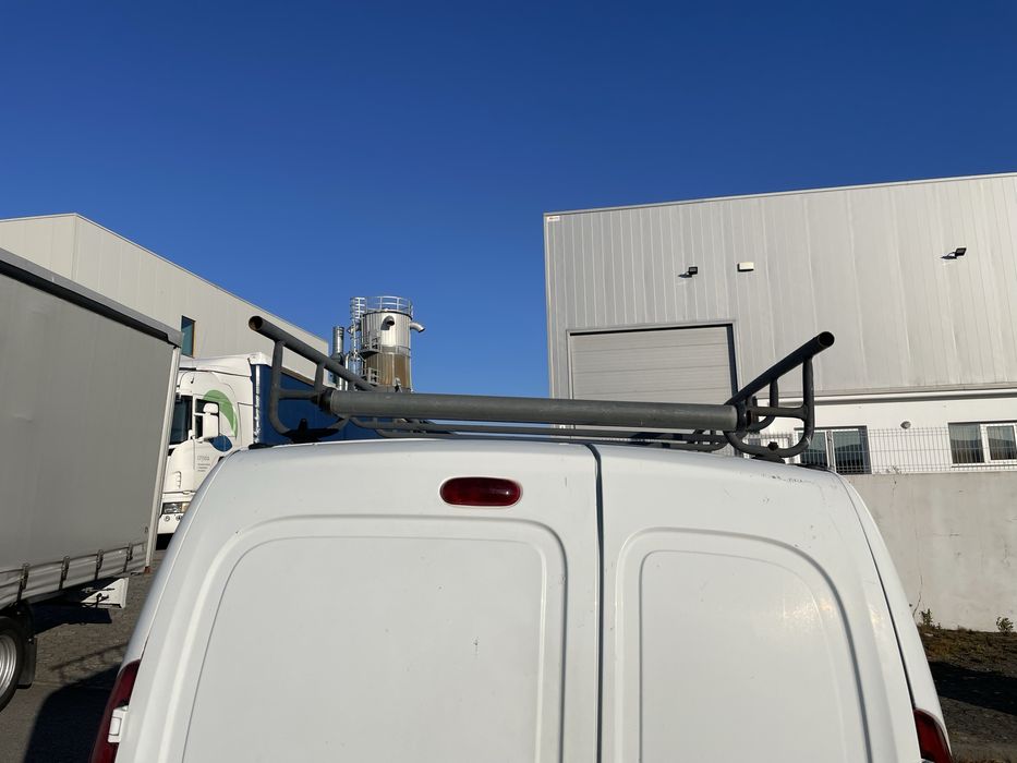 Grade automovel Ranault kangoo