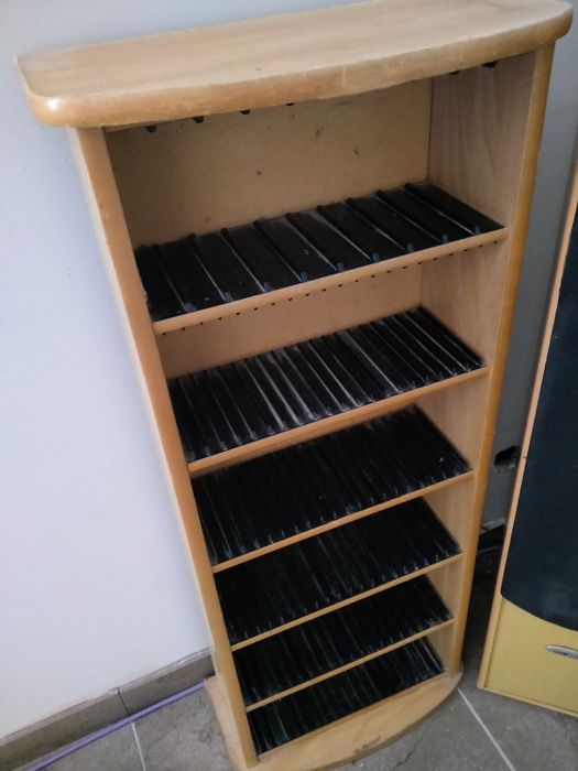 Móvel para CD'S antigo