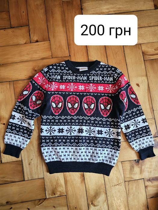 Продам одяг для хлопчика-супергероя