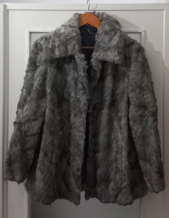 Oportunidade,  Casaco peles cinza