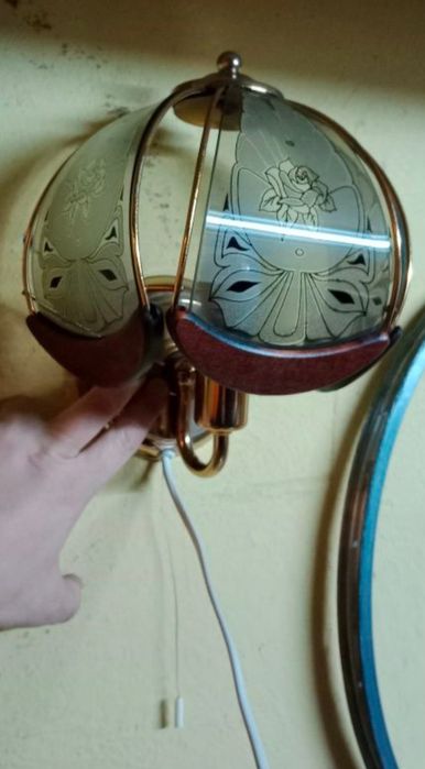 Lampka naścienna, kinkiet.