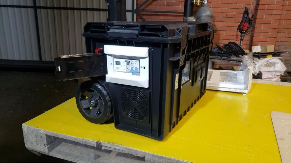 Зарядна станція аккамулятор ДБЖ