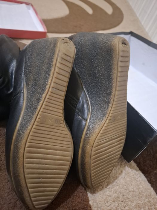 Шкіряні чоботи 38р.