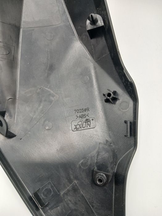 Osłony owiewki boczne Kawasaki Z650