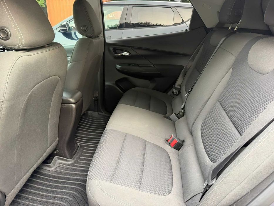 Chevrolet Bolt EV 2LT      2023