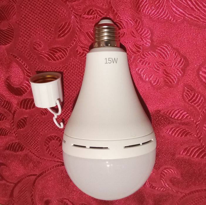 Лампа на аккумуляторах светодиодная аварийные лампи лампочки