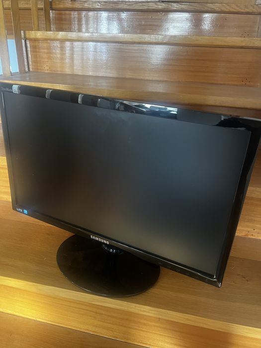 Samsung monitor….