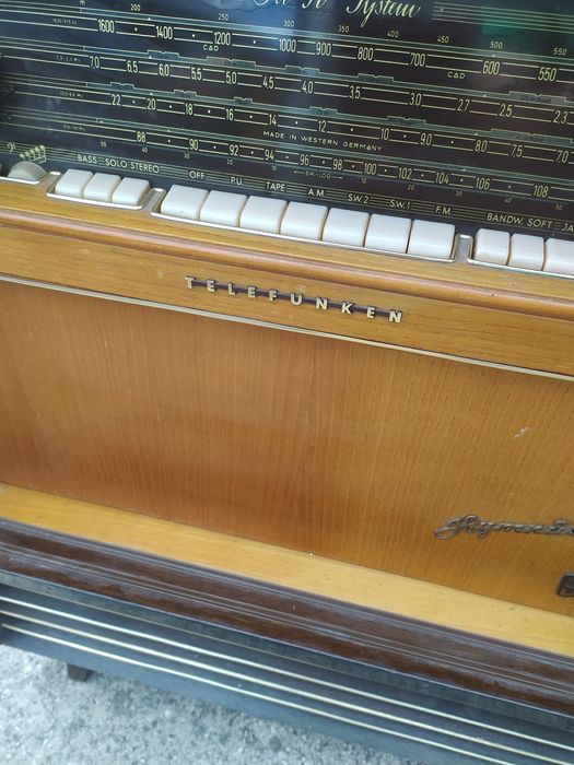 Móvel rádio vintage