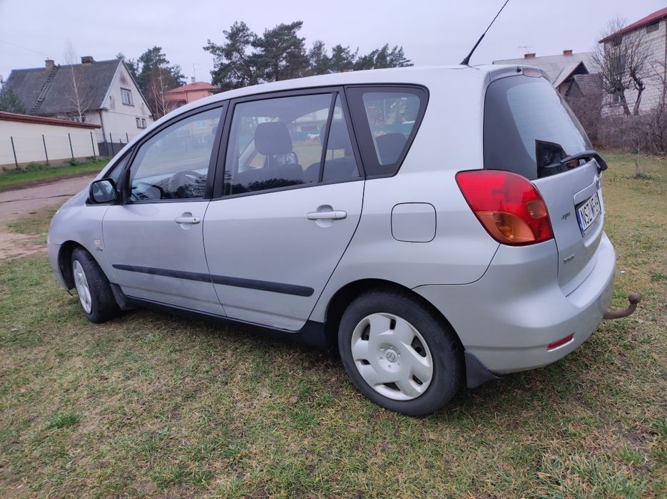 Toyota Corolla Verso 2 litry diesel